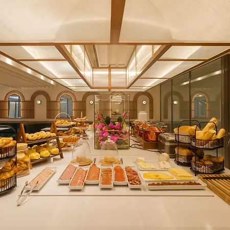 Luster Hotel-3
