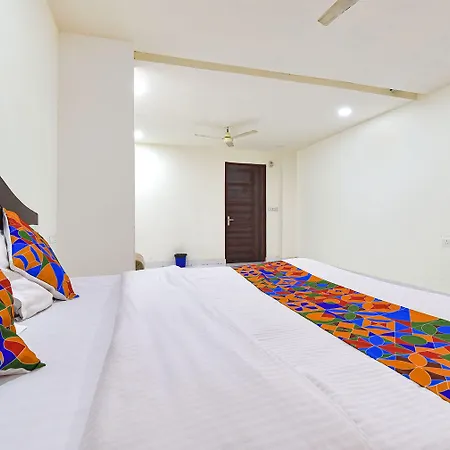 Fabhotel Monark-3