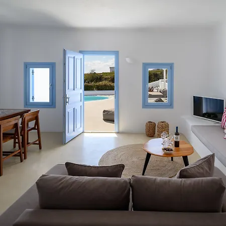 Este Luxury Suites-3
