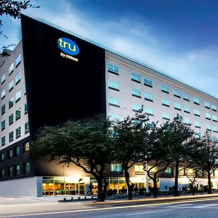 Tru By Hilton Dallas Market Center-3