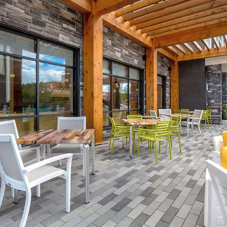 Home2 Suites By Hilton Thunder Bay-3