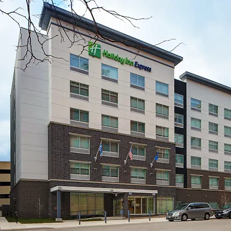 Holiday Inn Express - Milwaukee Downtown By Ihg-2