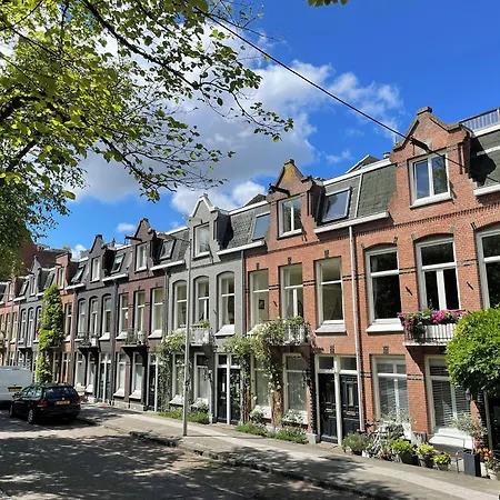 Canal View Stay Amsterdam-3