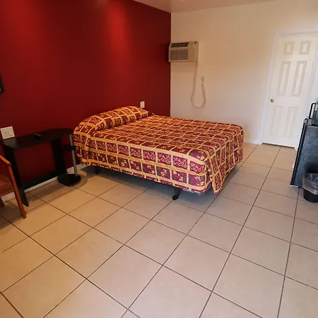 Sandman Inn Motel-2