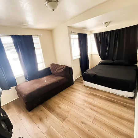 Van Nuys Homes For The Soul-2