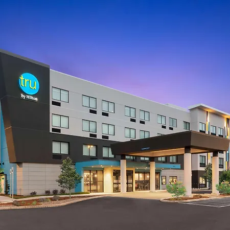 Tru By Hilton Portland Airport, Or-3