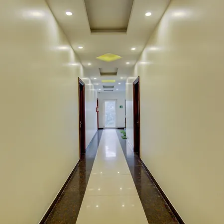 Itsy Hotels Gm Residency-3
