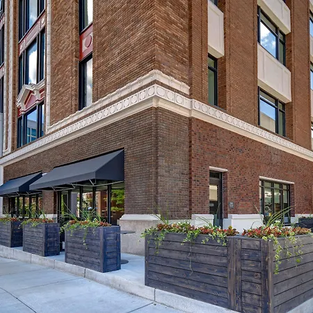 Hilton Garden Inn Kalamazoo Downtown-2