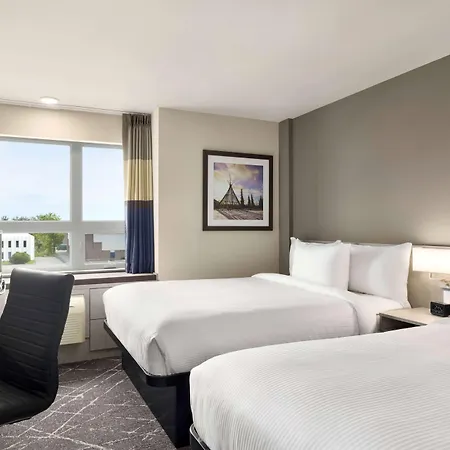 Microtel Inn & Suites Dorval Qc-3