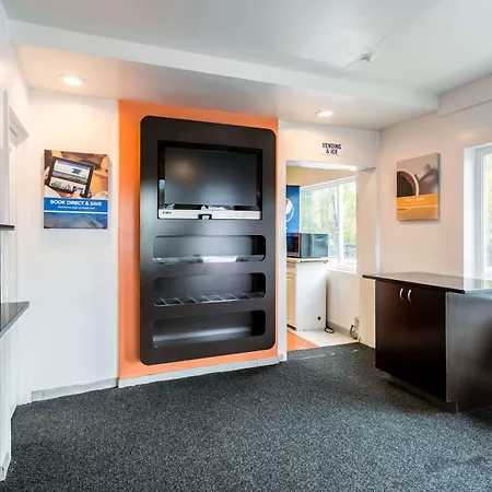 Motel 6 University Missoula-3