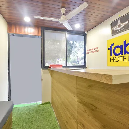 Fabhotel The Max Glory-3
