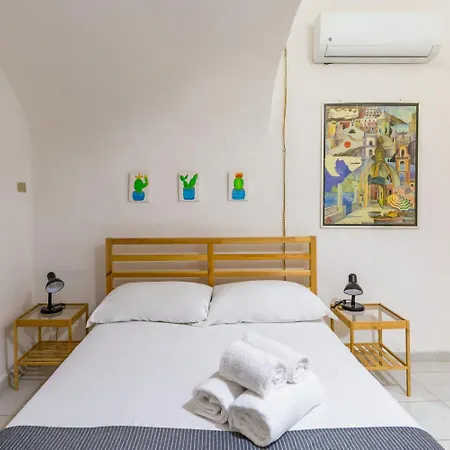 Double Room At Historical Palazzo Spinelli-3