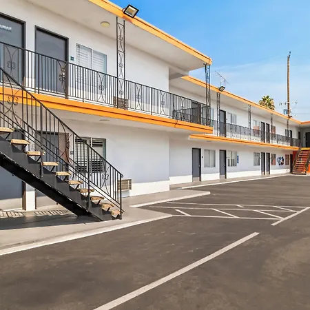 Rodeway Inn & Suites North Hollywood Burbank Airport - Universal Area-2