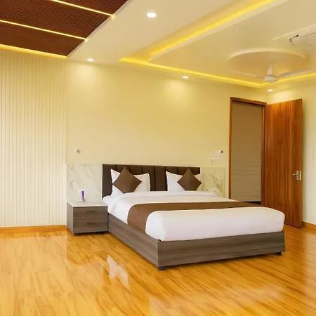 Hotel Manglam Inn Near Ccs International Airport-2