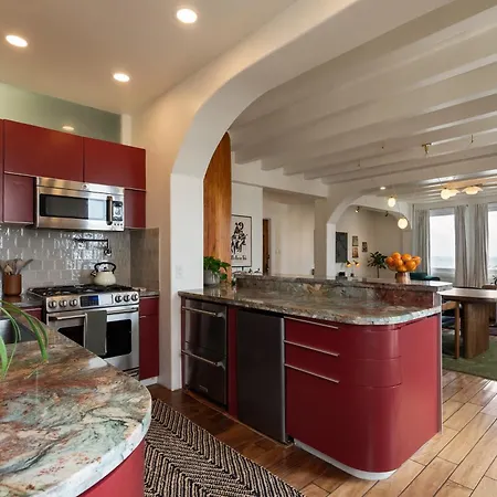 Ocean-View 1Br Condo In Historic Cooper Arms-2
