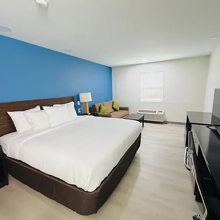 Hallmark Inn & Suites Newly Renovated Rooms San Antonio Northeast-2