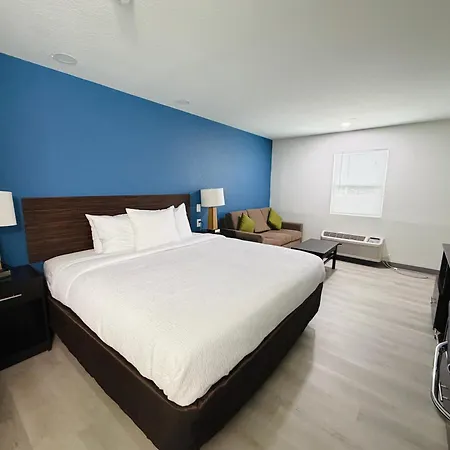 Hallmark Inn & Suites Newly Renovated Rooms San Antonio Northeast-3