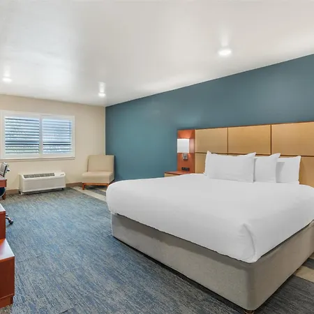 Best Western Plus Clocktower Inn-3