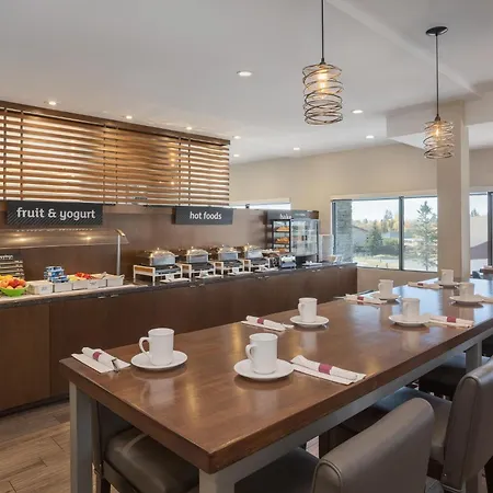 Holiday Inn Calgary Airport By Ihg-3