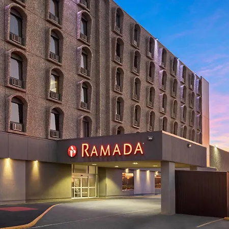Ramada By Wyndham Saskatoon-2