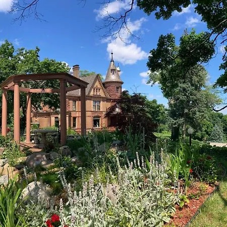 Henderson Castle Inn-2