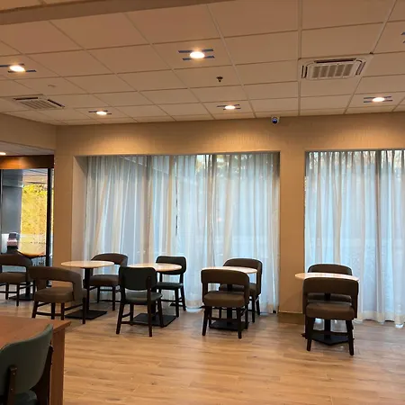 La Quinta By Wyndham Nashville Airport/Opryland-2