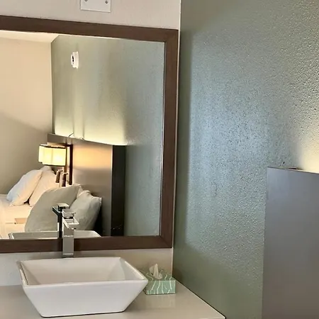 Dakota Inn-3