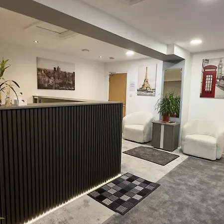 Travellers Hub-3