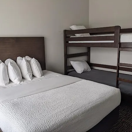 Gundersen Hotel & Suites-2