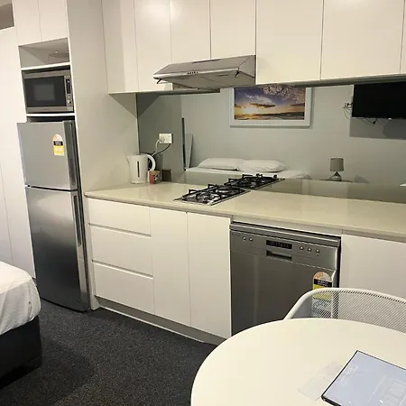 Bondi Beach Studios Suite-2