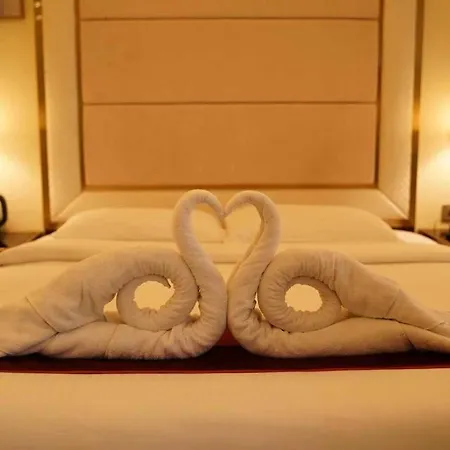 Kay-Em Spectra Hotel-3