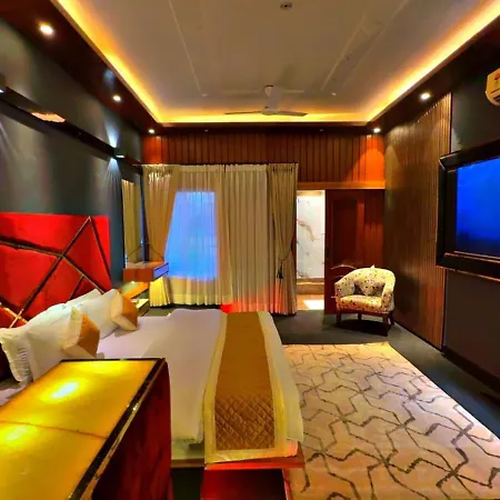 Victorian Elegance Luxury Stays-2