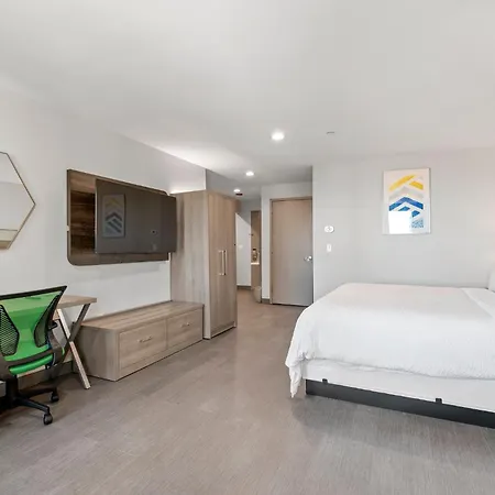 Holiday Inn Express & Suites Bronx - Barnabas Area By Ihg-2