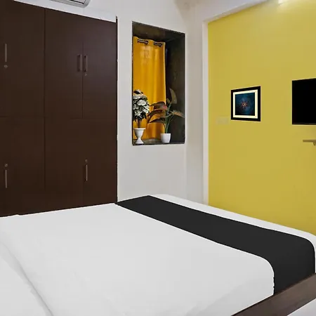 Fabhotel Pristine-3