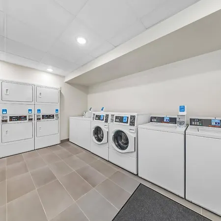 Everhome Suites Ontario Airport-2