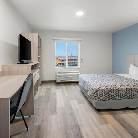 Woodspring Suites Medford Near I-5-2