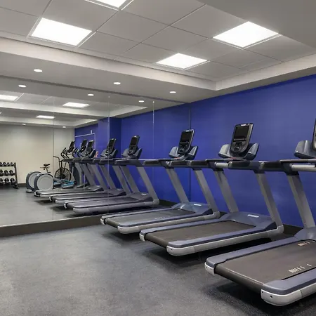Holiday Inn Express & Suites Phoenix - Midtown, An Ihg Hotel-3