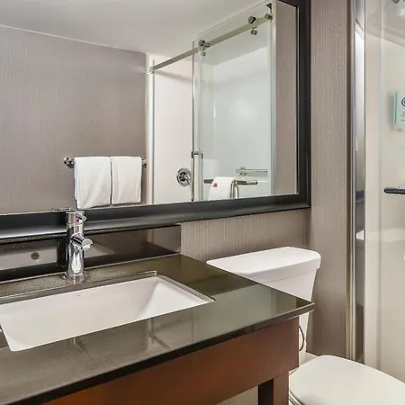 Comfort Inn Ancienne-Lorette - Quebec Airport-2