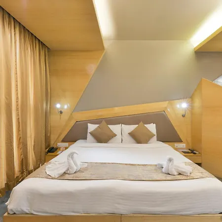 Dragonfly Hotel - The Art Hotel-3