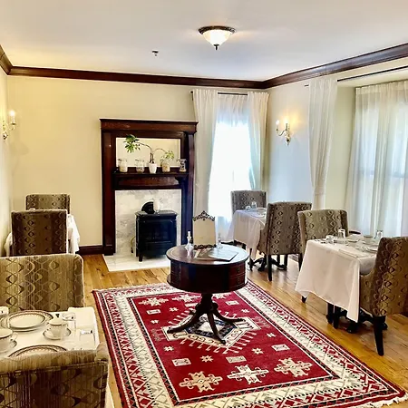 Dartmouth House Inn-2