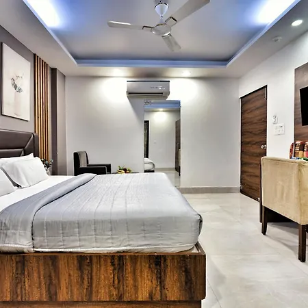 Hotel Aerocity Purple Orchid-2