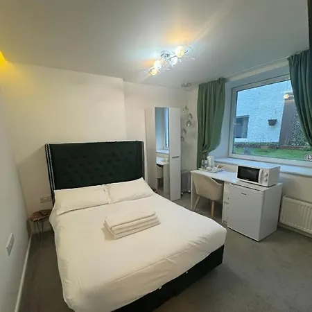 Oyo Newquay Beach Hotel-3