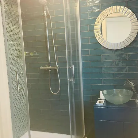 Oyo Newquay Beach Hotel-2