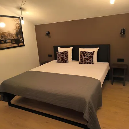 Quentin Museum Square Hotel-2