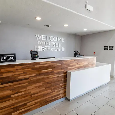 Hampton Inn & Suites Salt Lake City Airport-2
