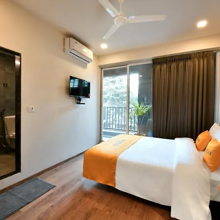 Hotel Banzai Rooms-3