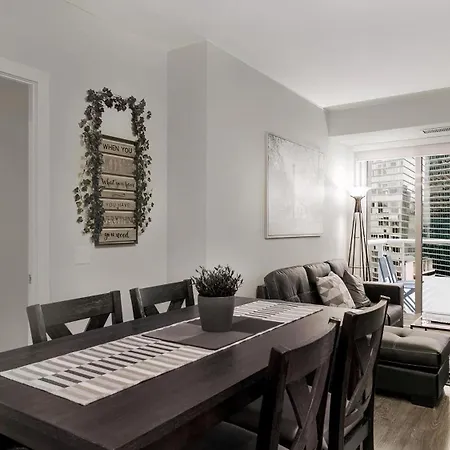 Skyline Suites - Walk To Mtcc, Acc, Rogers Centre & Entertainment District-2