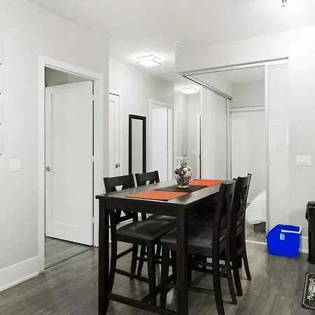 Skyline Suites - Walk To Mtcc, Acc, Rogers Centre & Entertainment District-3