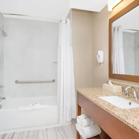 Ramada By Wyndham Denver International Airport-3