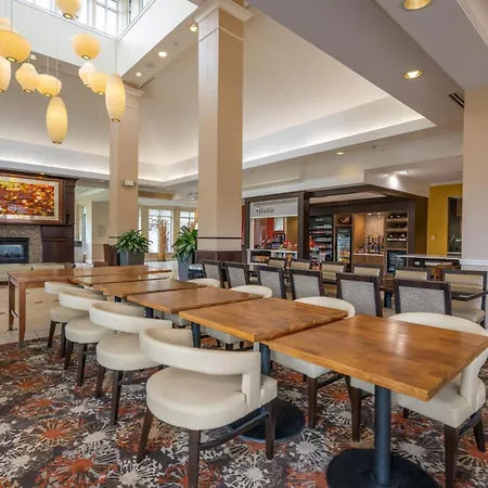 Hilton Garden Inn St. Louis Airport-2